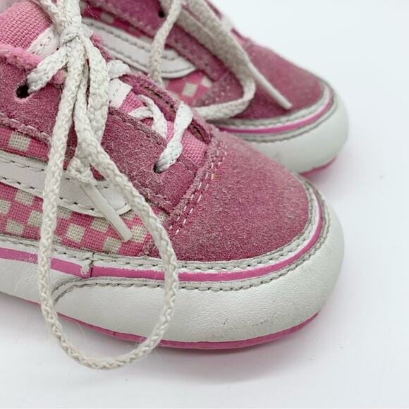 Vans Infant Old Skool Crib Trainers Checkered Pink/White Size 4 Casual Sneakers - Picture 3 of 11